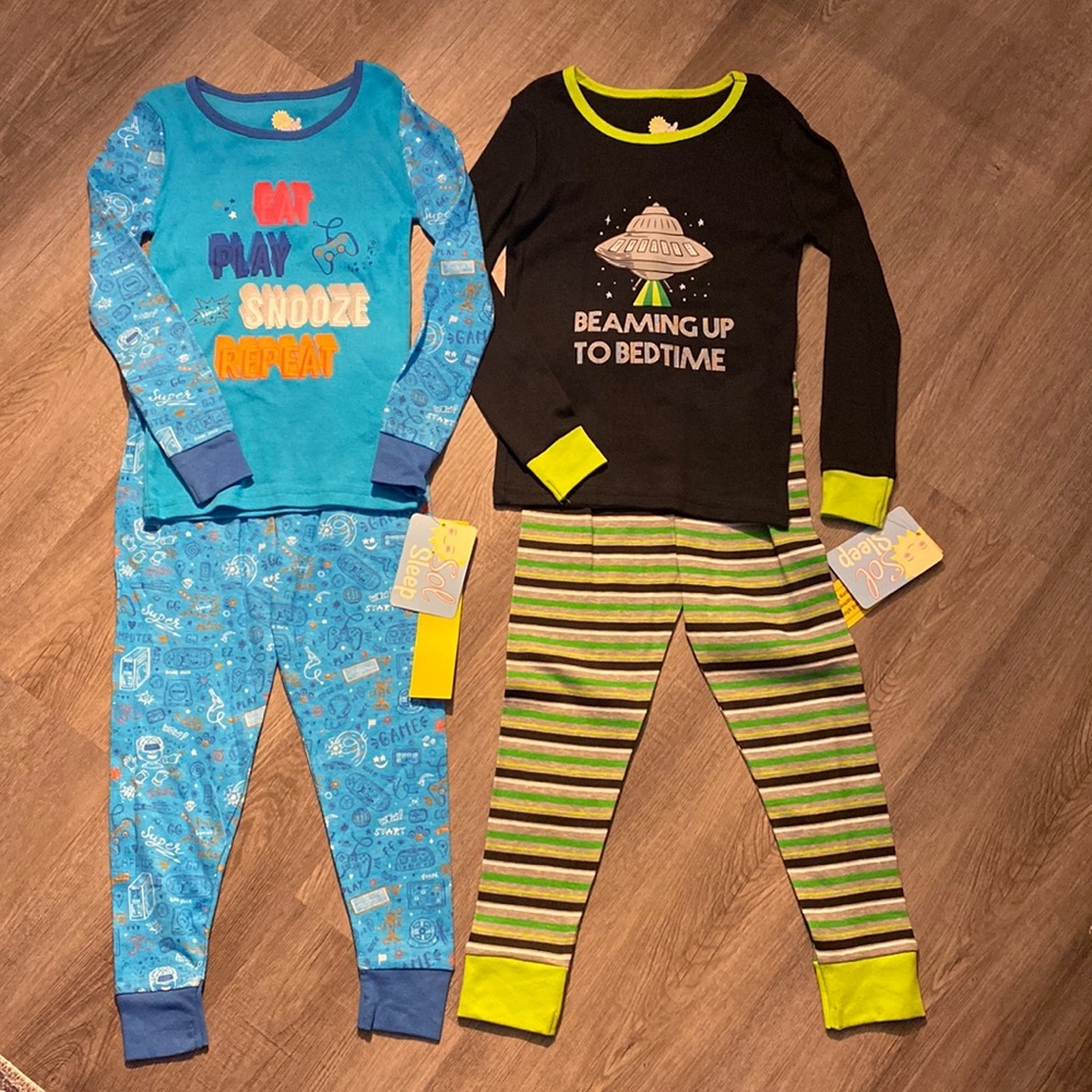 2 new boys size 5 pajamas